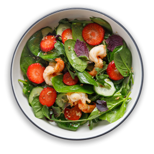 Салат с креветками и клубникой